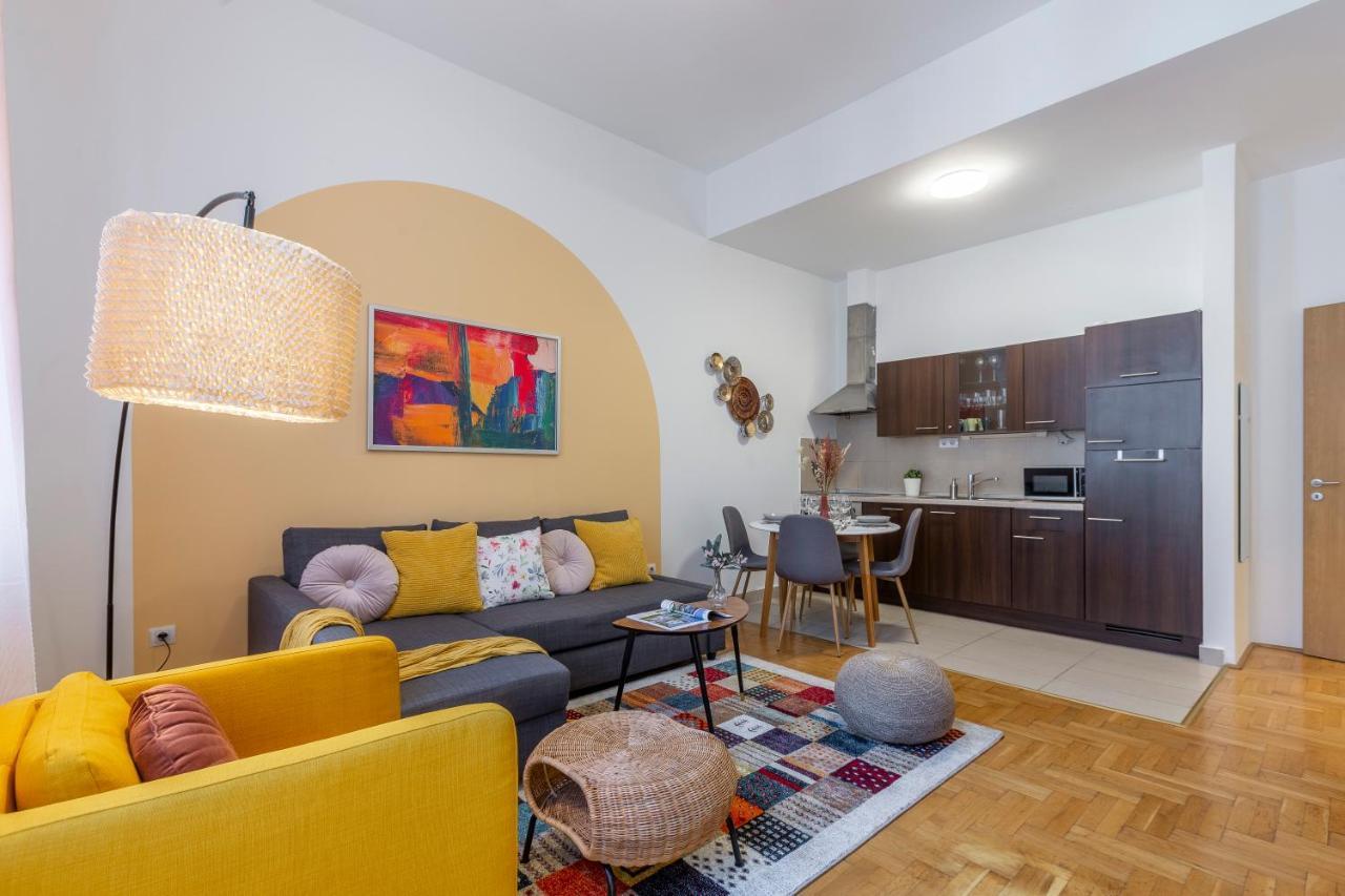 Cozy Home By Bella In The Heart Of Budapest Bagian luar foto