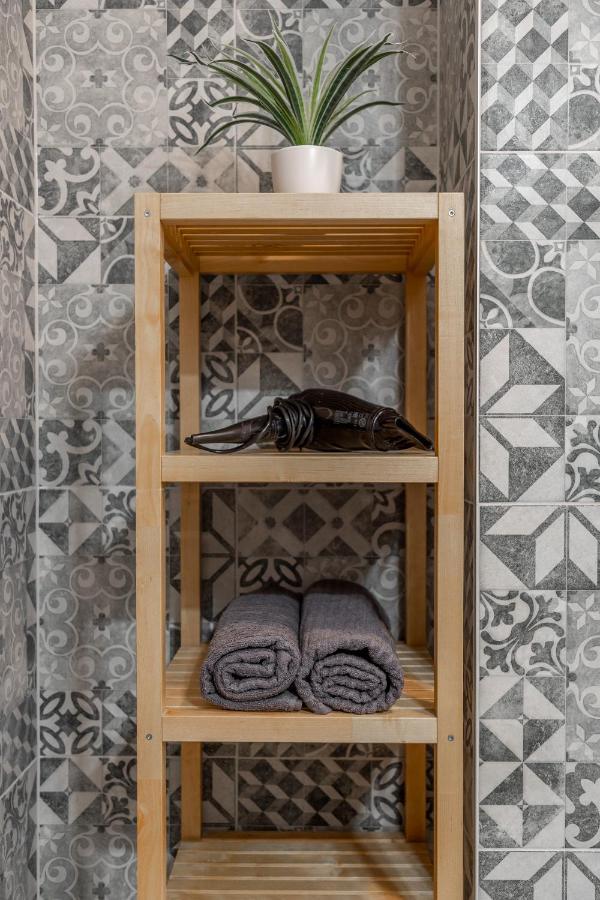Cozy Home By Bella In The Heart Of Budapest Bagian luar foto