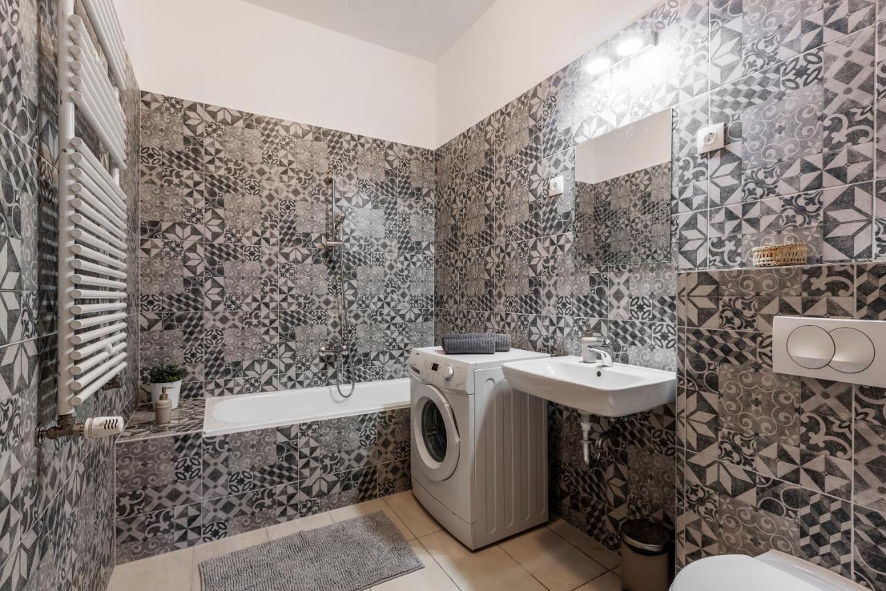 Cozy Home By Bella In The Heart Of Budapest Bagian luar foto